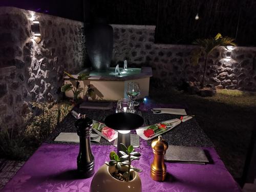 Le Tampon Apartment | Discover Comfort at Hostal 170: Rated 9/10 & Child-Friendly