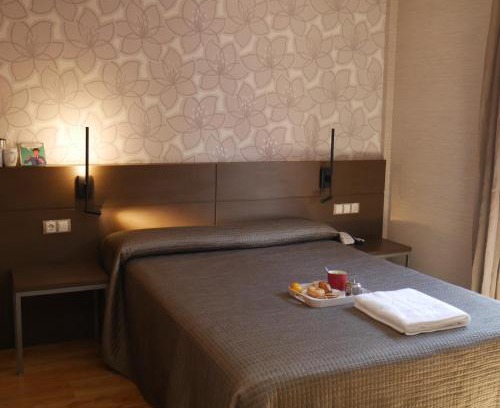 Cuatro Caminos House | Family-Friendly Hostal 4C Cuatro Caminos with Great Reviews