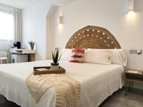 Carboneras House | Exceptional Family-Friendly Stay at Hostal Aires del Mar