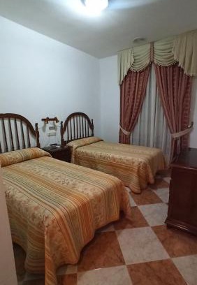 Villanueva de Algaidas House | Pet-Friendly Hostal Algaidas: Family-Approved Retreat