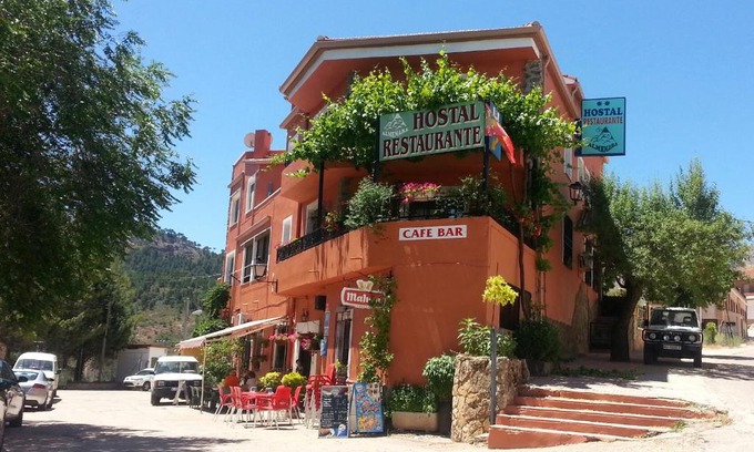 Paterna del Madera Bed & Breakfast | Cozy Hostal Almenara with Restaurant and Family-Friendly Options