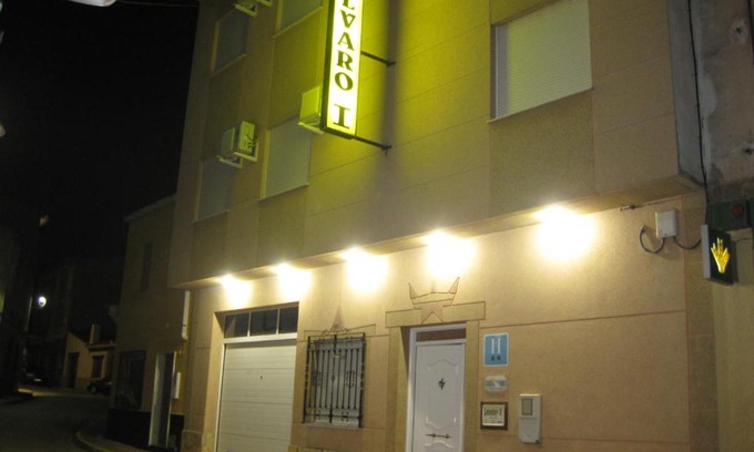 Alborea House | Relax at Hostal Alvaro I: Family-Friendly with Pool Access