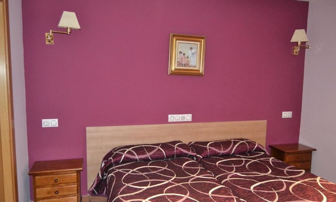 Soria House | Budget-Friendly Hostal Arévacos: Family-Friendly Escape