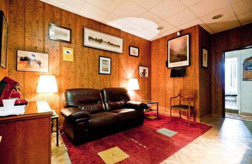 Justicia House | Family-Friendly Stay at Hostal Asunción with Great Reviews