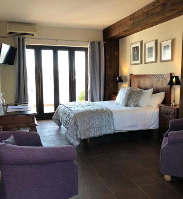 Punta Lara House | Discover Hostal Avalon: Oceanfront Retreat with Hot Tub