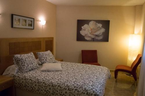 El Molar House | Hostal Azul: Pet-Friendly Retreat with Great Amenities
