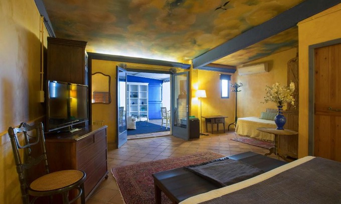 Peratallada Hotel | Child-Friendly Getaway at Hostal Blau - Rated 8.8/10