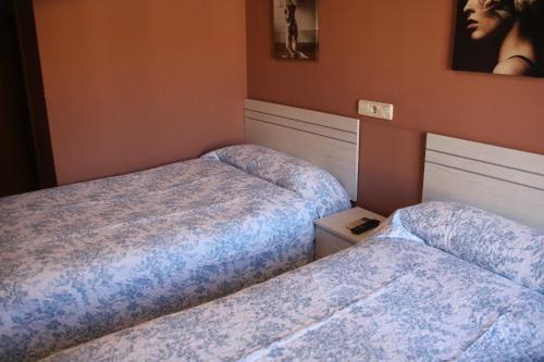 Milagro House | Pet-Friendly HOSTAL BURGALES with Great Guest Ratings