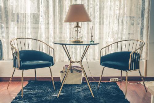 Baza House | Budget-Friendly Stay at Hostal Cache - Family Friendly