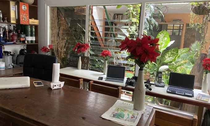 Villa Hermosa House | Budget-Friendly Hostal Casa de las Tias with Breakfast