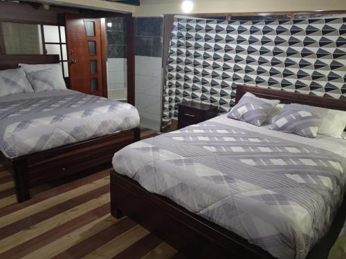 Banos de Agua Santa House | HOSTAL CASA MIA r