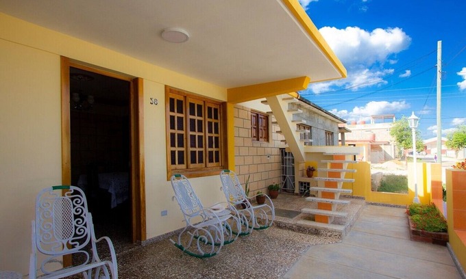 Municipality of Cienaga de Zapata House | Inviting Hostal China y Fife at Playa Larga with Spa