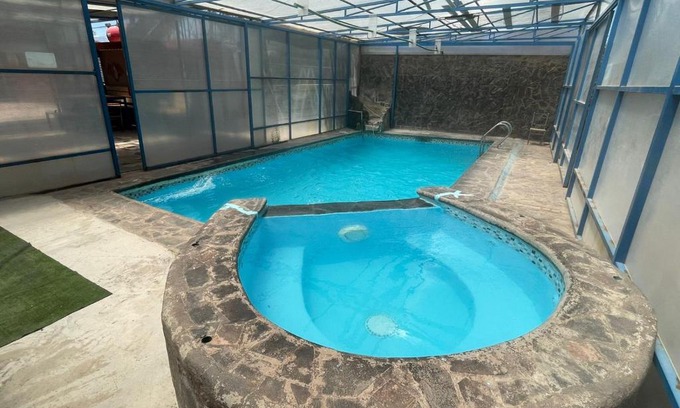 San Pedro de Atacama House | Inviting Hostal El Amigo Lucho with Ocean View and Pool