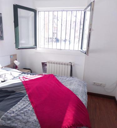 Valdemoro Apartment | Exceptional Stay at Hostal El Caracol - Child Friendly Retreat