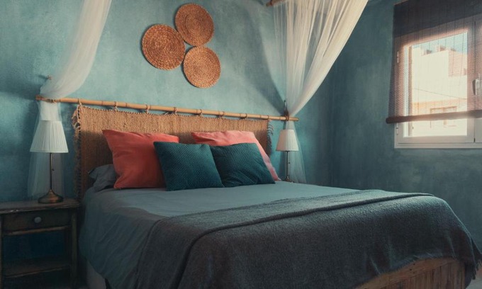 Es Figueral Beach House | Budget-Friendly Hostal Esfigueral: Family and Dining Focus