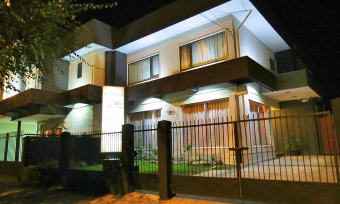 Temuco House | Cozy Hostal La Cumbre: Family-Friendly with Breakfast