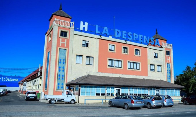 Plasencia House | Comfortable Stay at Hostal La Despensa de Extremadura