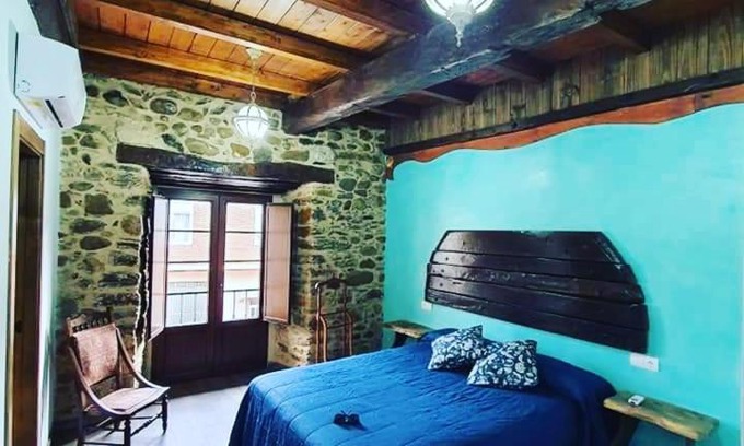 Camponaraya Hotel | Discover Hostal La Medina de Camponaraya - Guest Rated 8.7
