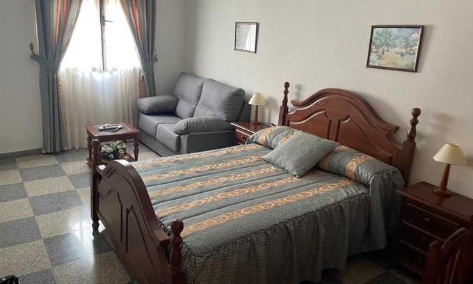 Calzada de Calatrava House | Pet-Friendly Stay at Hostal Las Palomas - Rated 8.9/10