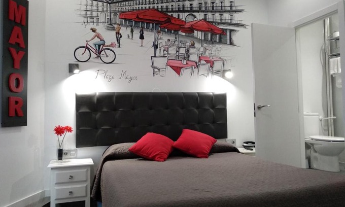 Centro House | Outstanding Stay at Hostal Lauria - Guest Rated 9.2/10