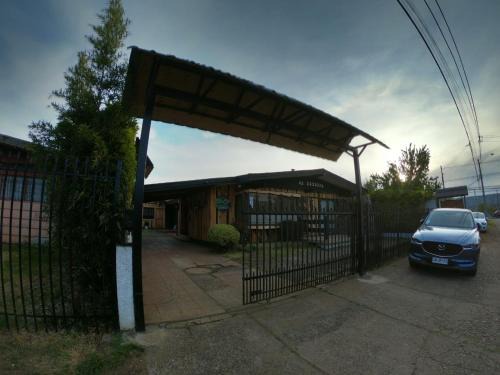 Temuco House | Family-Friendly Hostal Los Guindos with Kitchen Access