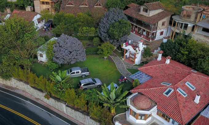 Chugchilan Hotel | Discover Hostal Mamá Hilda: Pet-Friendly & Family Haven