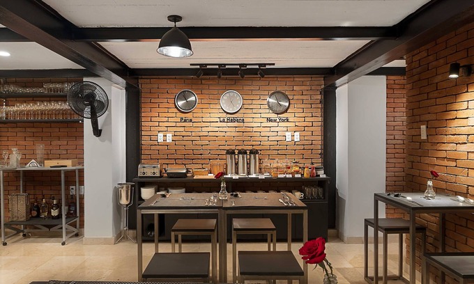 Centro Havana Hotel | Discover Hostal Merced: Spa & Family-Friendly Retreat