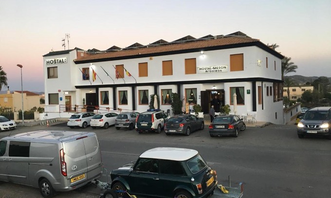 Arboleas House | Comfortable Hostal Mesón Arboleas with Family-Friendly Amenities