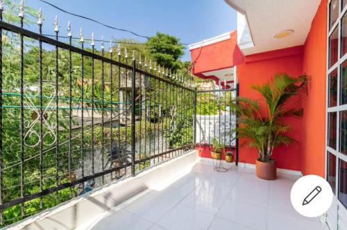 Cartagena Apartment | Pet-Friendly Hostal-Mirador La Popa with Great Reviews