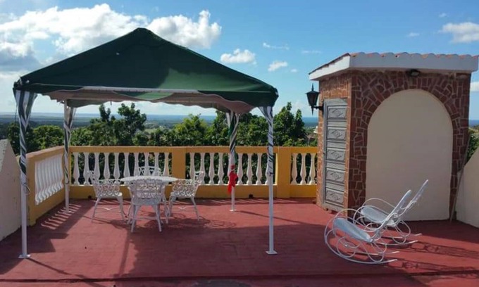 Trinidad Apartment | Cozy Hostal Miraluna Trinidad: Pet Friendly with Ocean Views