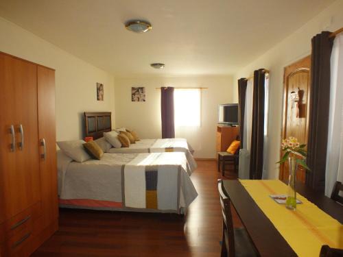 Playa Ancha Hotel | Guest Rated: 10/10 at Hostal Miramar with Breakfast & Kitchen