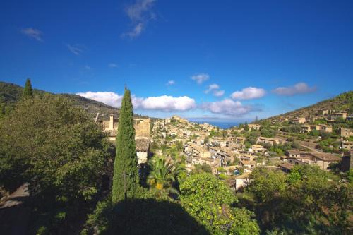 Deia House | Experience Comfort at Hostal Miramar - Rated 8.7/10