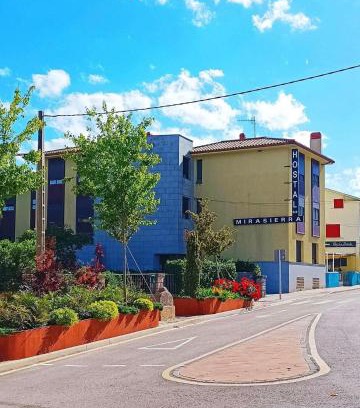 Bustarviejo House | Discover Mirasierra: Family-Friendly Retreat with Great Reviews