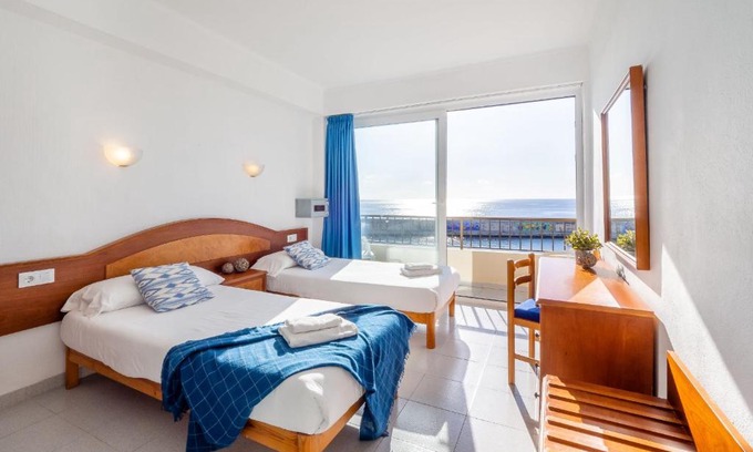 Cala Ratjada House | Discover Comfort at Hostal Port Corona - Family Friendly Stay