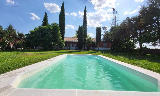 San Martin de Montalban House | Discover HOSTAL SAN MARTIN DE MONTALBAN: Oceanfront Retreat
