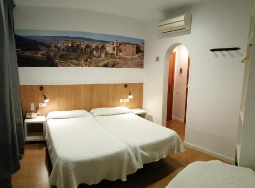 Cornella de Llobregat House | Family-Friendly Hostal Restaurante Cornella with Dining Options
