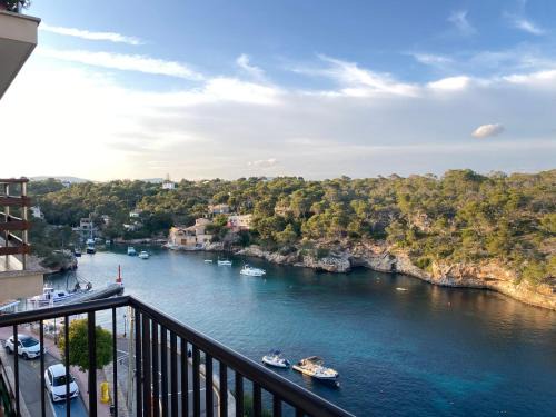 Cala Figuera House | Family-Friendly Experience at Hostal Restaurante Cala