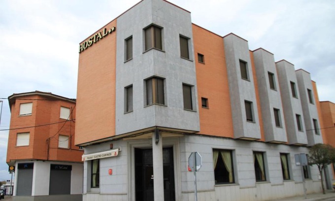 Calera Y Chozas House | Family-Friendly Stay at Hostal Restaurante Cuatro Caminos