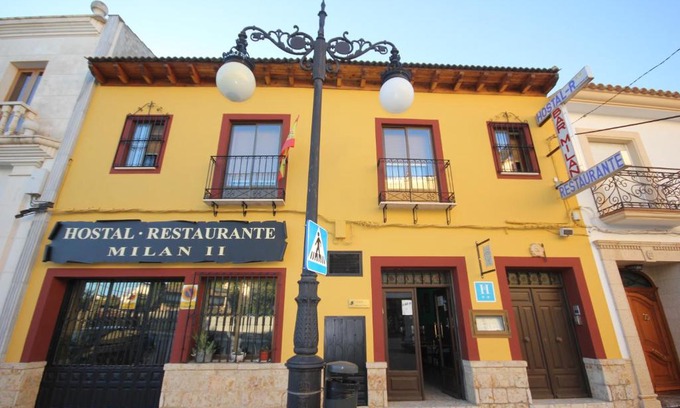 San Clemente Hotel | Discover Hostal Restaurante Milan II with Onsite Dining