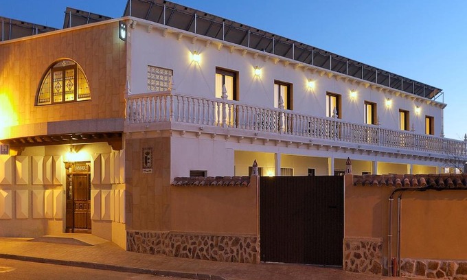 Layos House | Inviting Hostal Rural El Tejar: Child-Friendly Retreat