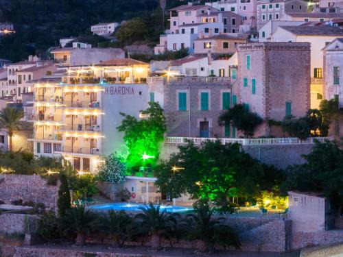 Banyalbufar House | Discover Hostal Sa Baronia: Family-Friendly Retreat with Pool