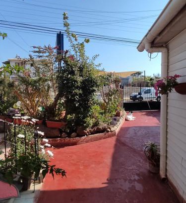 El Quisco House | Top-Reviewed Hostal Saint Michell: Pet-Friendly Getaway