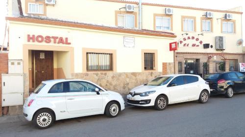 Sesena House | Budget-Friendly Hostal Seseña with Family Amenities