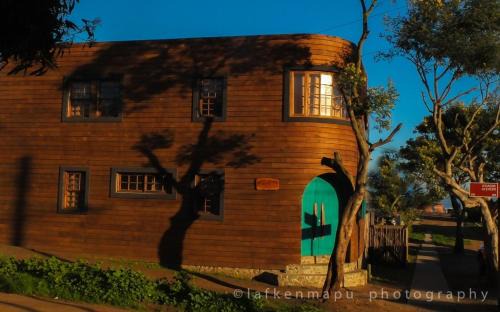 Pichilemu Bed & Breakfast | Family-Friendly Retreat at Hostal Sirena - Rated 9/10