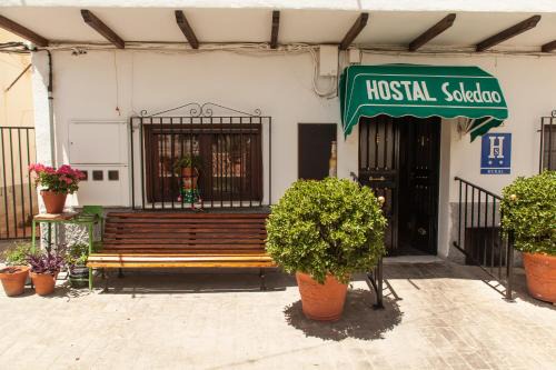 Los Banos House | Discover Comfort at Hostal Soledao: Pet Friendly & Spa