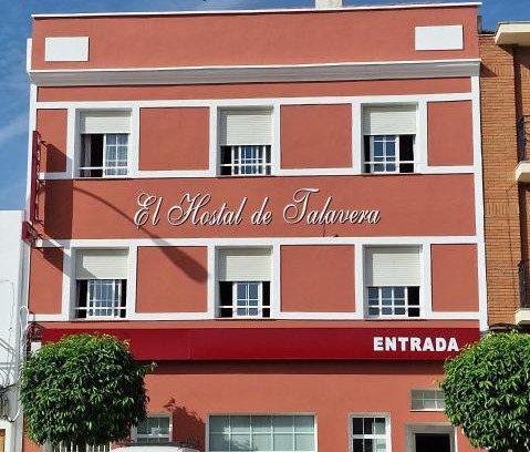 Talavera la Real House | Discover Hostal Talavera: Family-Friendly Getaway Awaits!