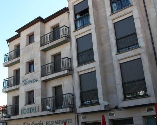 San Leonardo de Yague House | Budget-Friendly Hostal Torres with Family-Friendly Amenities