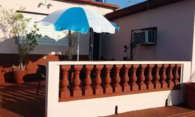Cienfuegos House | Cozy Hostal Villa Mirty with Spa and Family Amenities