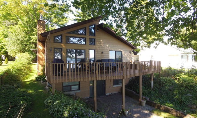 Cumberland Beach House | Discover Hostaville: Scenic Waterfront Retreat in Muskoka