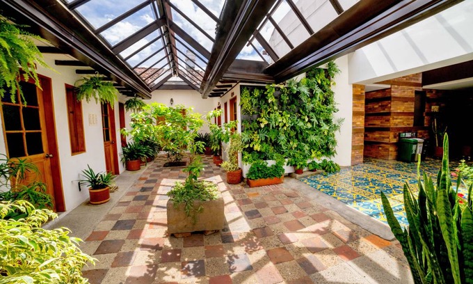 La Candelaria Hostel | Budget-Friendly Hostel for 8 Guests with Restaurant & Kitchen
